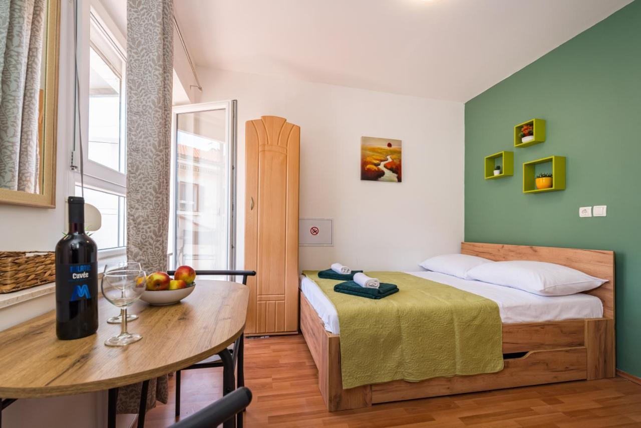 Studio And Rooms Zadar City Wall Exterior photo